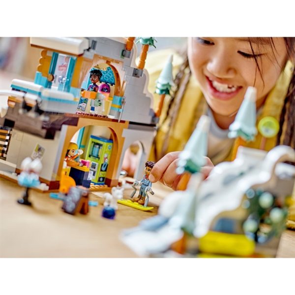 LEGO® Friends Skibakke og Kafé Online